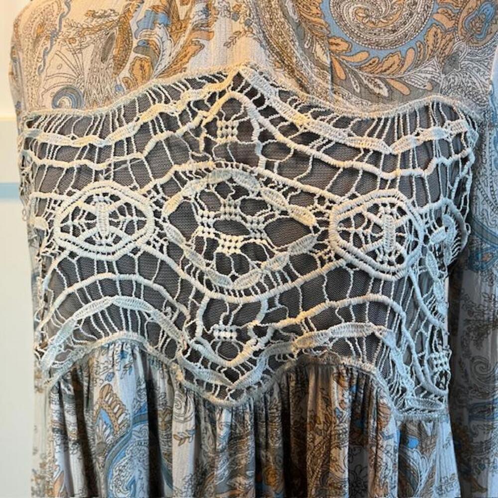 Free People Elegant Vintage-Inspired Lace Overlay Dress - Picture 4 of 9